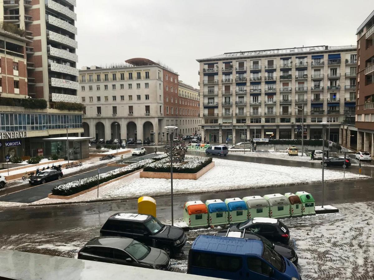 Simoni 10 Hotel Verona Bagian luar foto