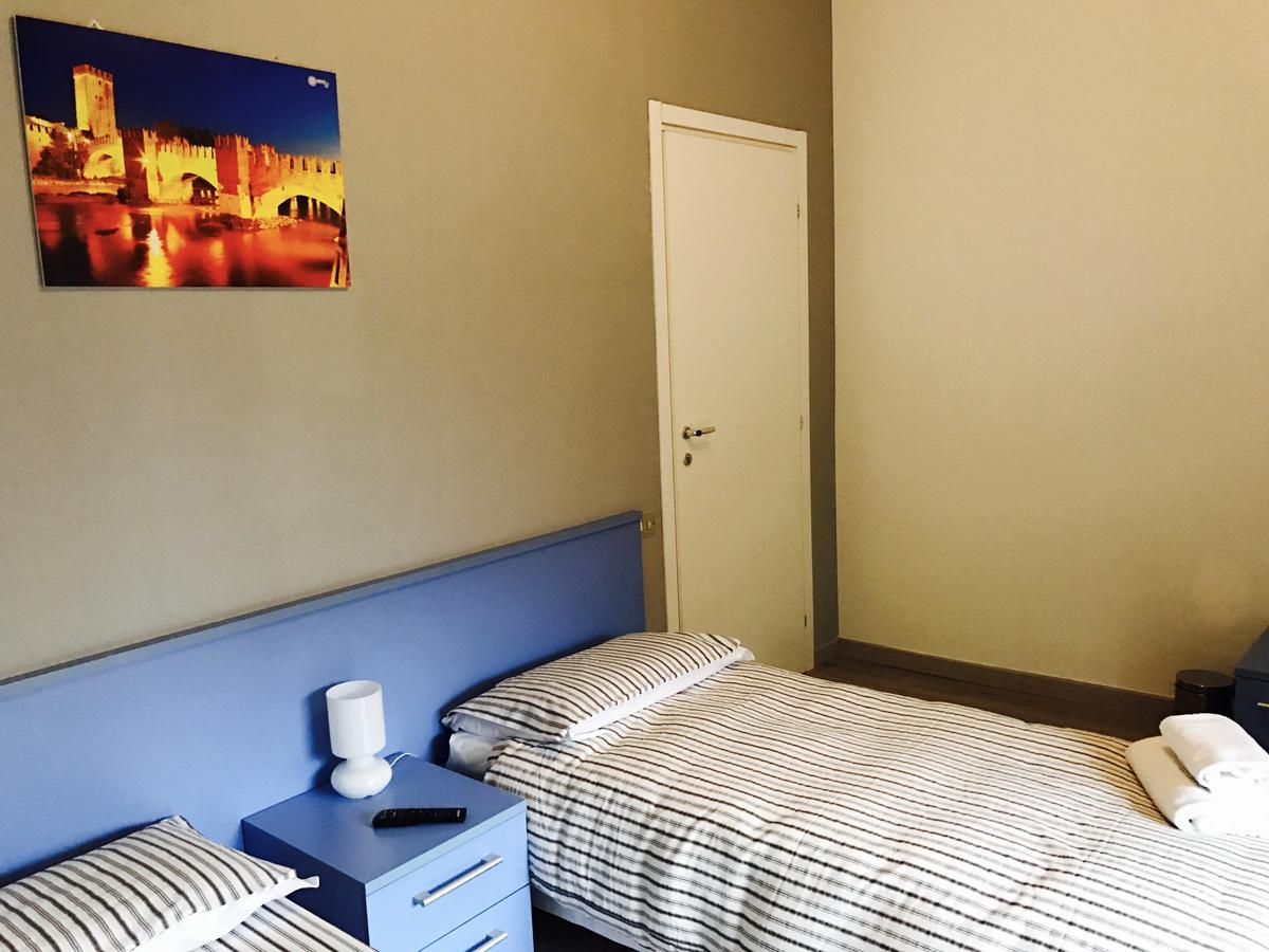 Simoni 10 Hotel Verona Bagian luar foto