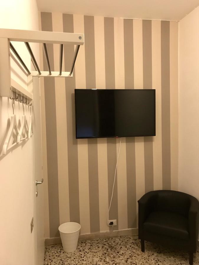 Simoni 10 Hotel Verona Bagian luar foto
